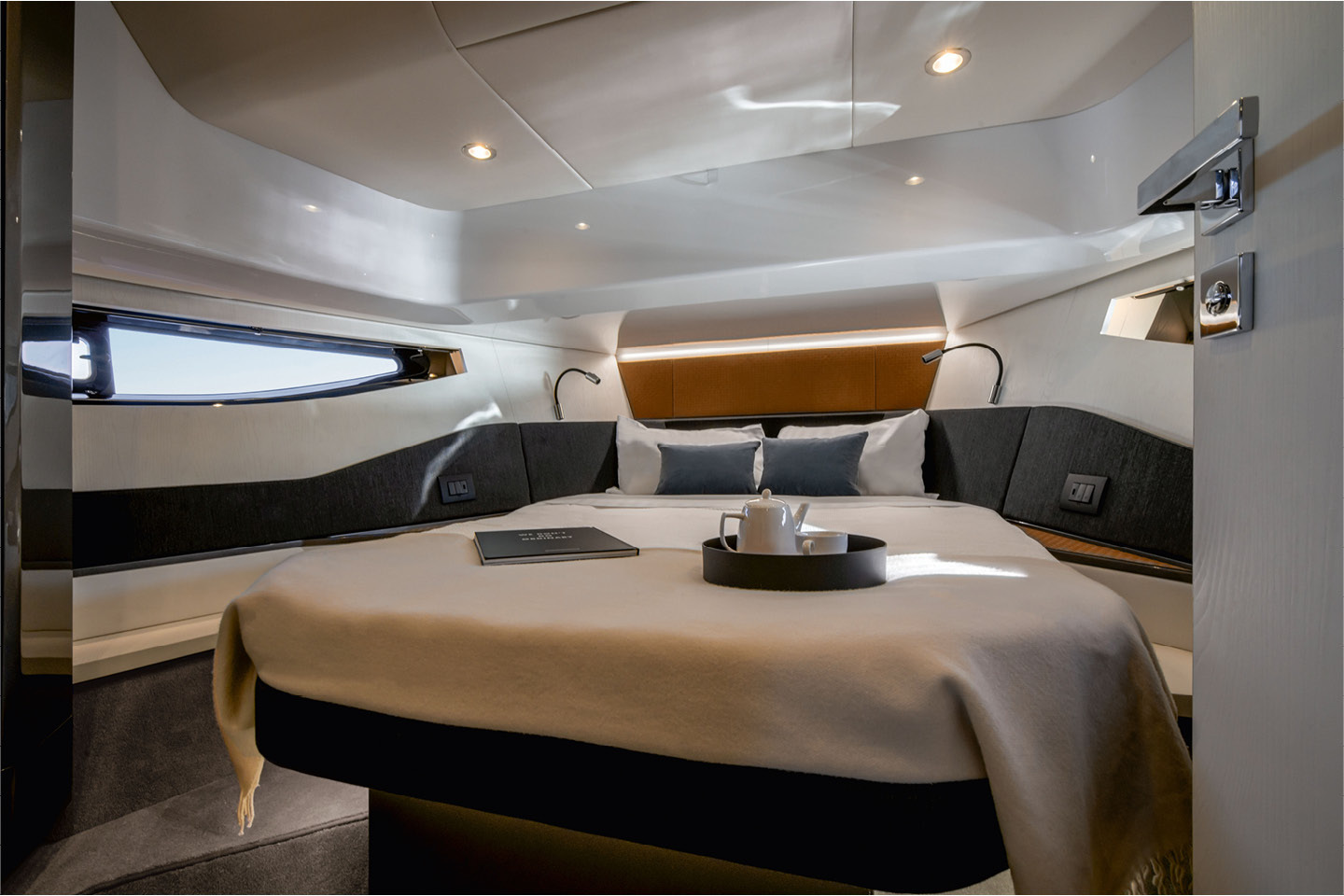 Azimut Verve 47 Interiors