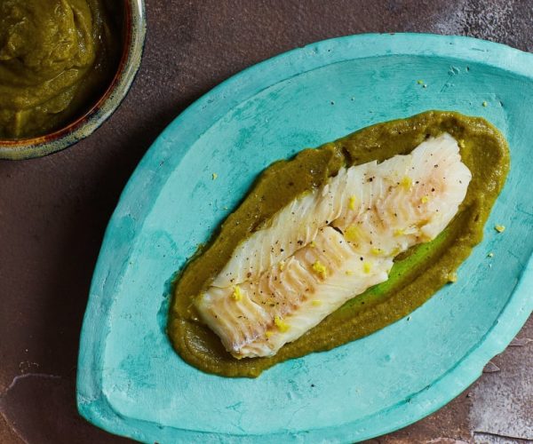 Filetto di branzino su crema di broccoli