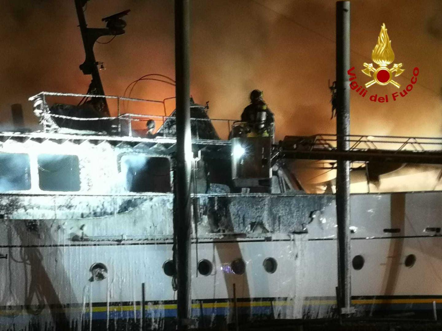 L'incendio al m/y Pamela IV