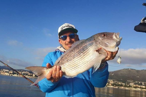 A fishing lesson with Liguria Nautica: trawling with live bait