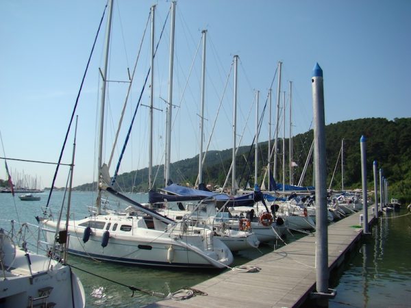 Le bateau blanc