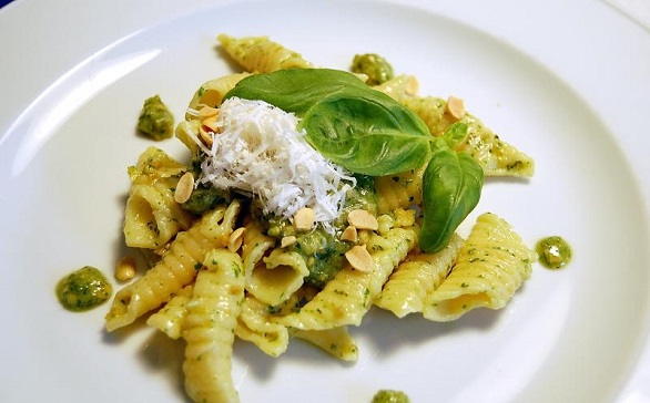 Fake pesto