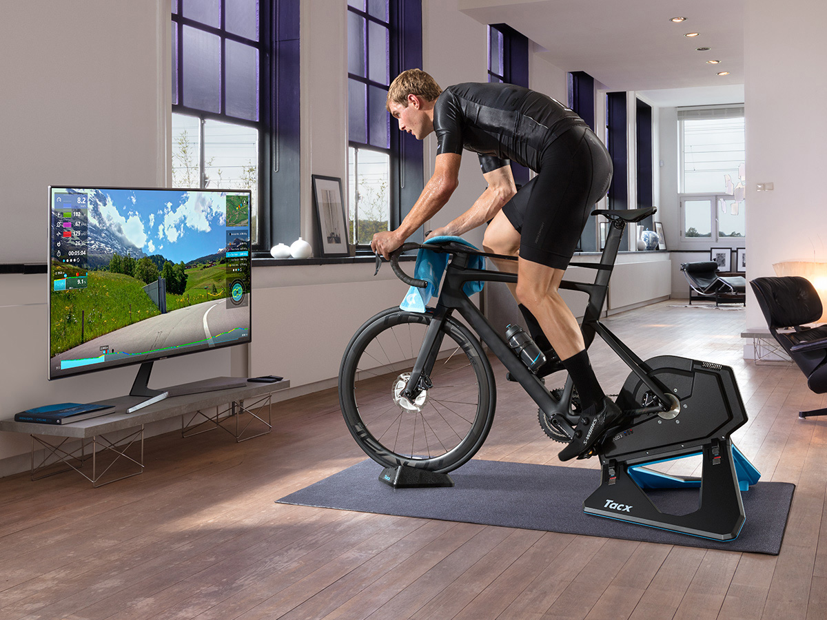 Pedalare da casa grazie alla tecnologia Garmin