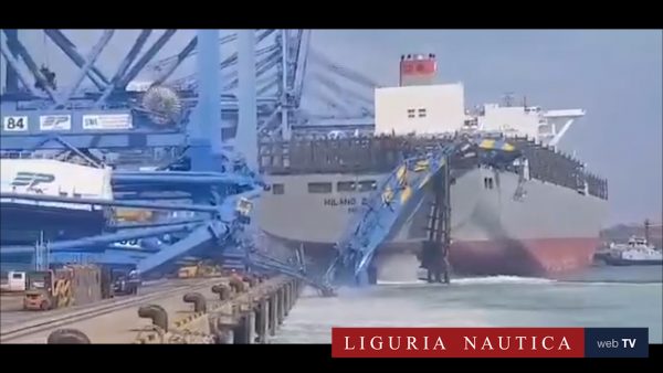 Incidente per la Milano Bridge nel porto di Busan