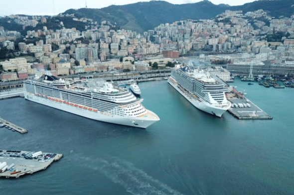 MSC Seaview e MSC Fantasia al porto di Genova