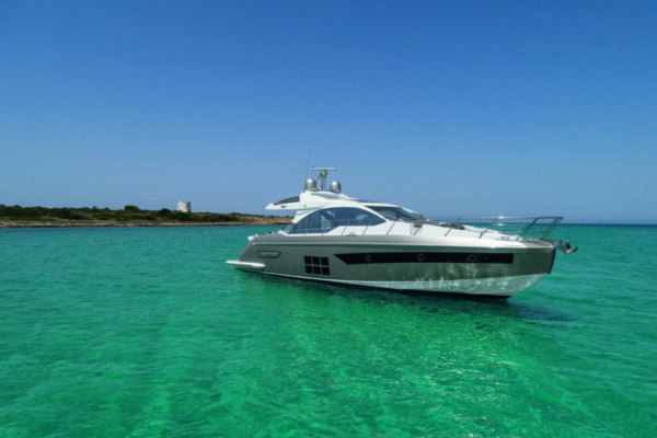 Azimut S6 External View