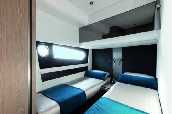 Azimut S6 Guest Cabin