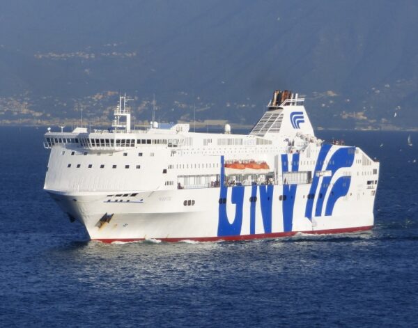 GNV installa lo scrubber sul primo di otto traghetti: emissioni di zolfo ridotte dell’80%