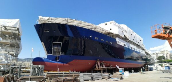 Bleu de Nimes, da nave da guerra a passenger yacht: l’evoluzione dal 1980 a oggi raccontata dallo Studio d’Ingegneria Navale Nattero
