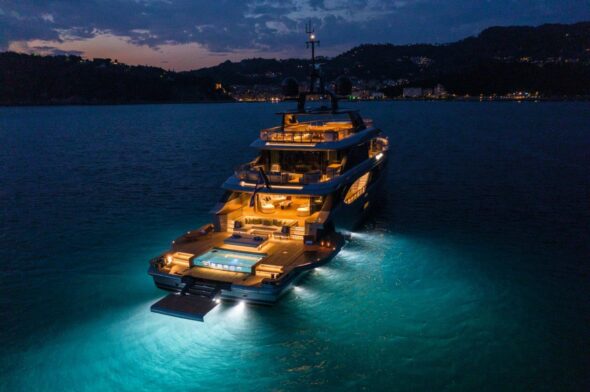 Newsflash: Benetti returns to Genoa. The Oasis 40M megayacht will be the flagship of the Boat Show