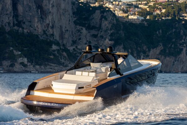 Anteprima alla Spezia per EVO R6: ecco il nuovo nato in casa Evo Yachts