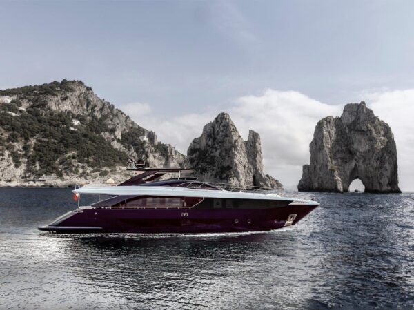 Amer F100 vince ai World Yachts Trophies nella categoria semi-custom. A Genova il 60° della famiglia Amerio