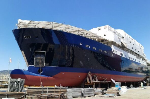 Bleu de Nimes, from warship to passenger yacht: her evolution from 1980 to today as told by Studio d’Ingegneria Navale Nattero