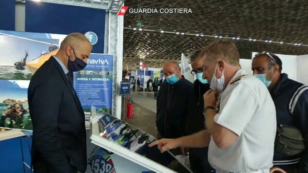 info point Guardia costiera al 60° Salone nautico