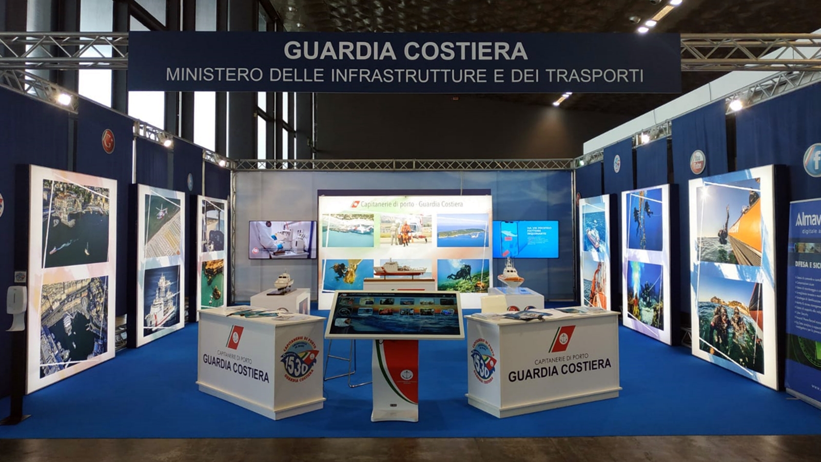 info point Guardia costiera al 60° Salone nautico_