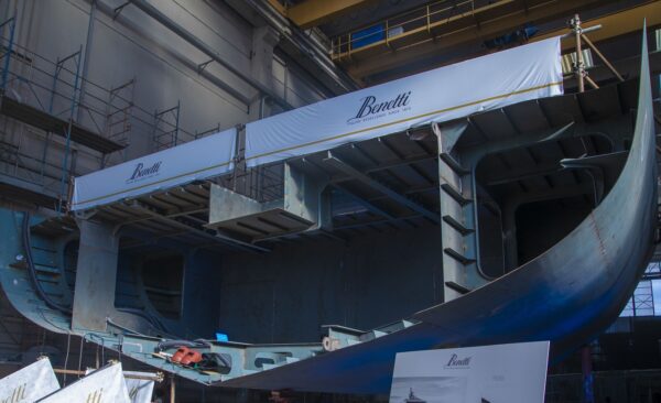 Cerimonia della moneta per il nuovo megayacht FB283 di Benetti