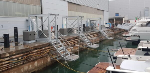 Da NavalTecnoSud 4 passerelle per i cantieri Sanlorenzo