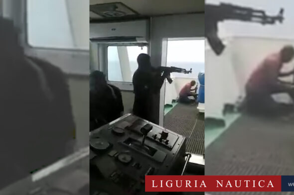 Fire fight between pirates and a mercantile vessel in the Gulf of Guinea: shots from the deck, then the boat escapes