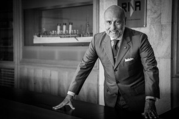 Ugo Salerno: “Amo il mare e le sue sfide. Spesso sono simili a quelle che ritrovo nell’ambito lavorativo”