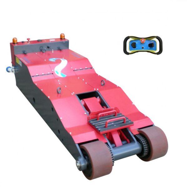 Moving a 70 foot vessel with a joystick: Formula 1 T40 is the new top range product by PMP Italia
