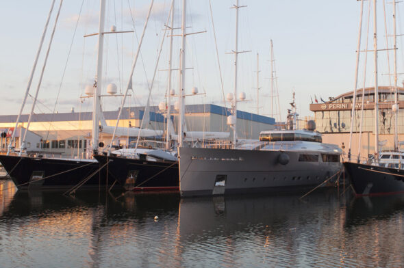 Perini Navi has gone bankrupt. The restructuring plan for the 100-million euro debt has not been accepted