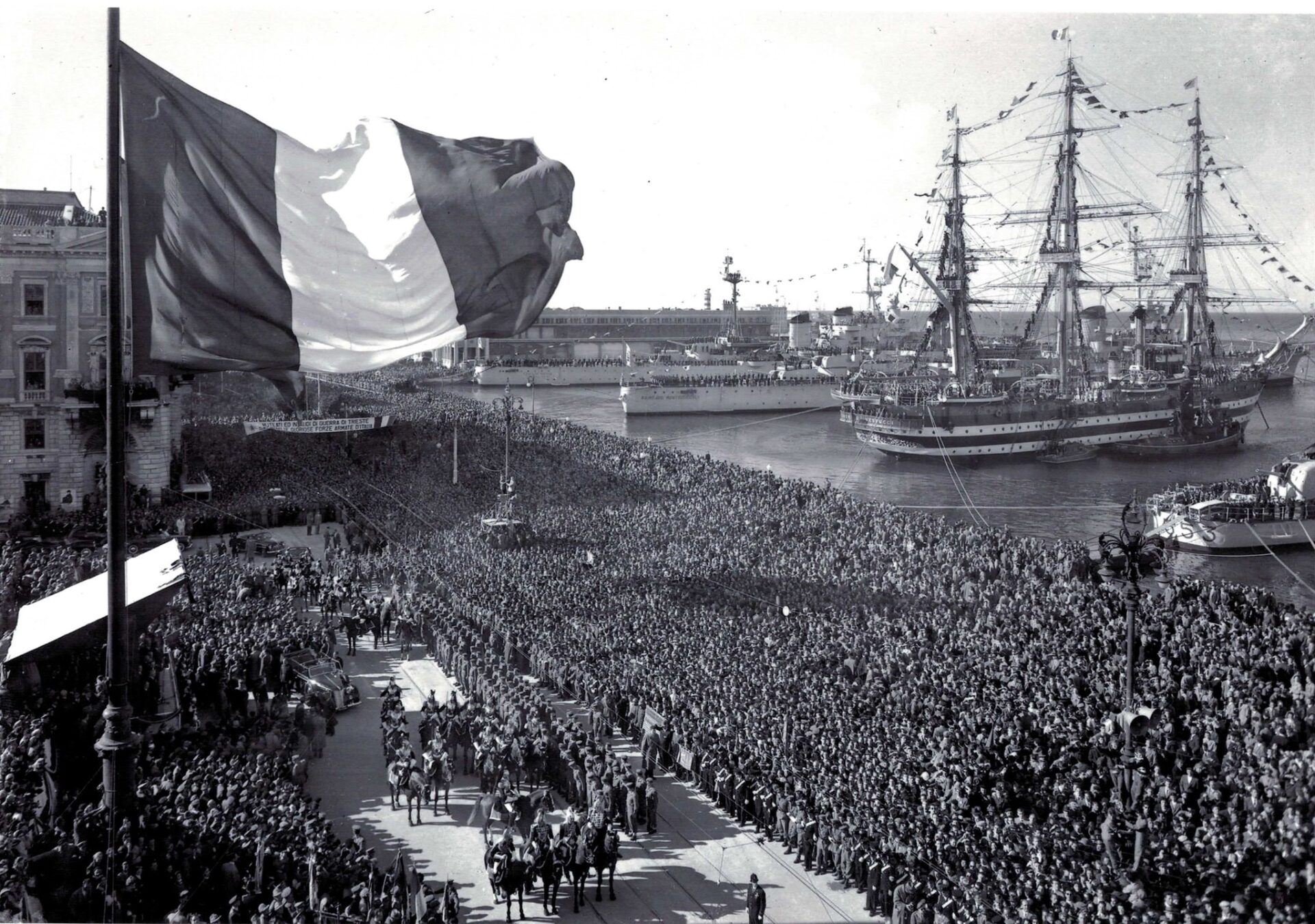 La nave scuola Amerigo Vespucci