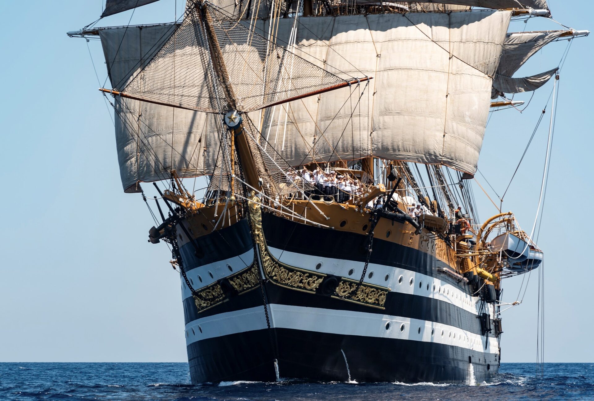 La nave scuola Amerigo Vespucci