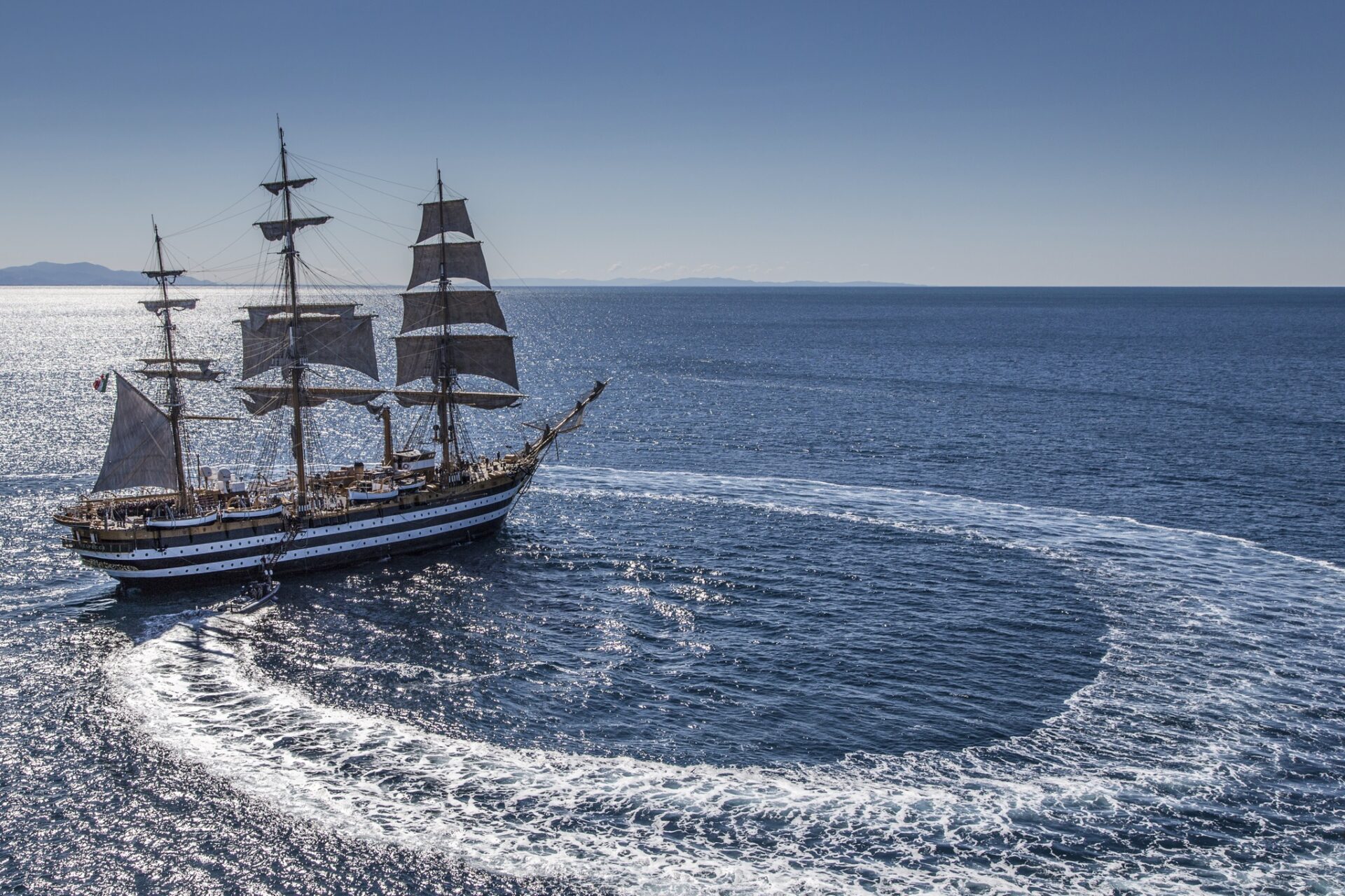 La nave scuola Amerigo Vespucci