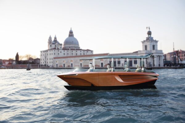 Verme Yacht Design, progetto GerrisBoats - Viste esterne