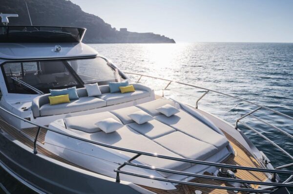 Azimut 53 è la barca perfetta per la famiglia