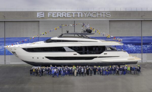 Ferretti Yachts 1000 - varo