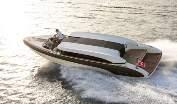 Onda 321L limousine tender foto Jeff Brown