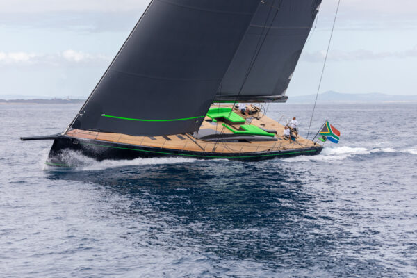 A voyage from South Africa to La Spezia for the cruiser-racer, Morgana