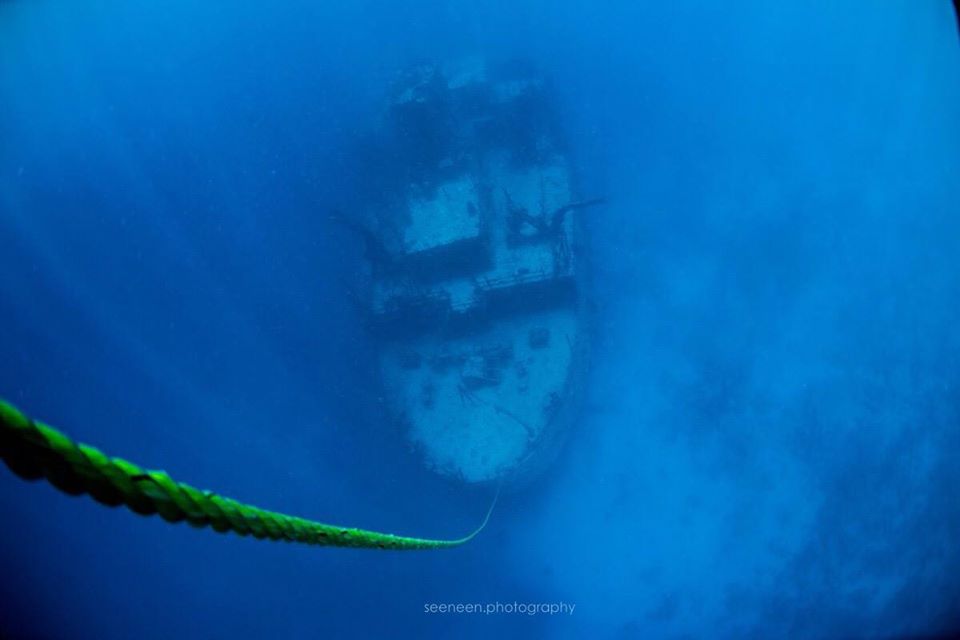 relitto della Maldive Victory - (foto di Mohamed Seeneen) (2)