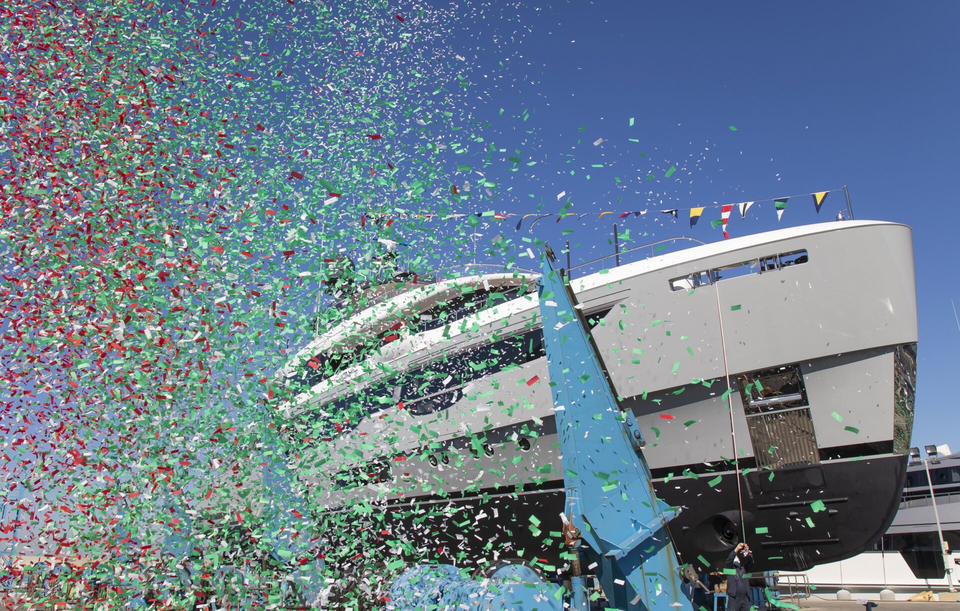 Benetti Joy_Launch second unit of Oasis 40M (1)