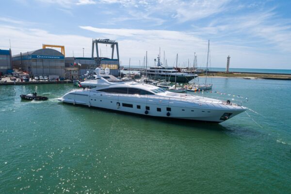 Overmarine Group, Mangusta 165E