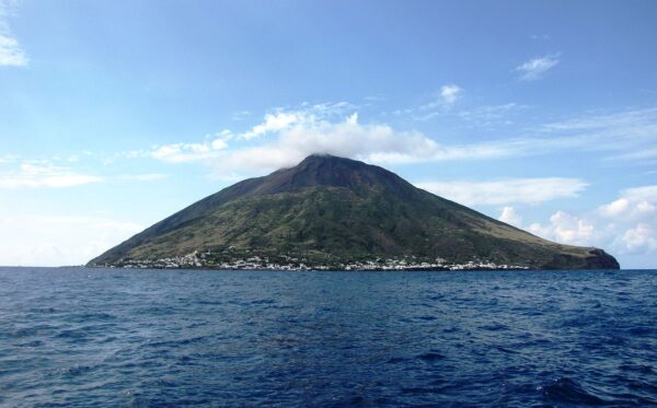 Le isole più sexy del mondo? Stromboli e Filicudi!