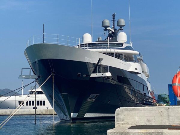 Il megayacht DAR è tornato a Genova: le nostre foto