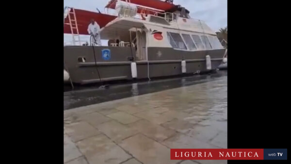 Il porto di Bonifacio inondato