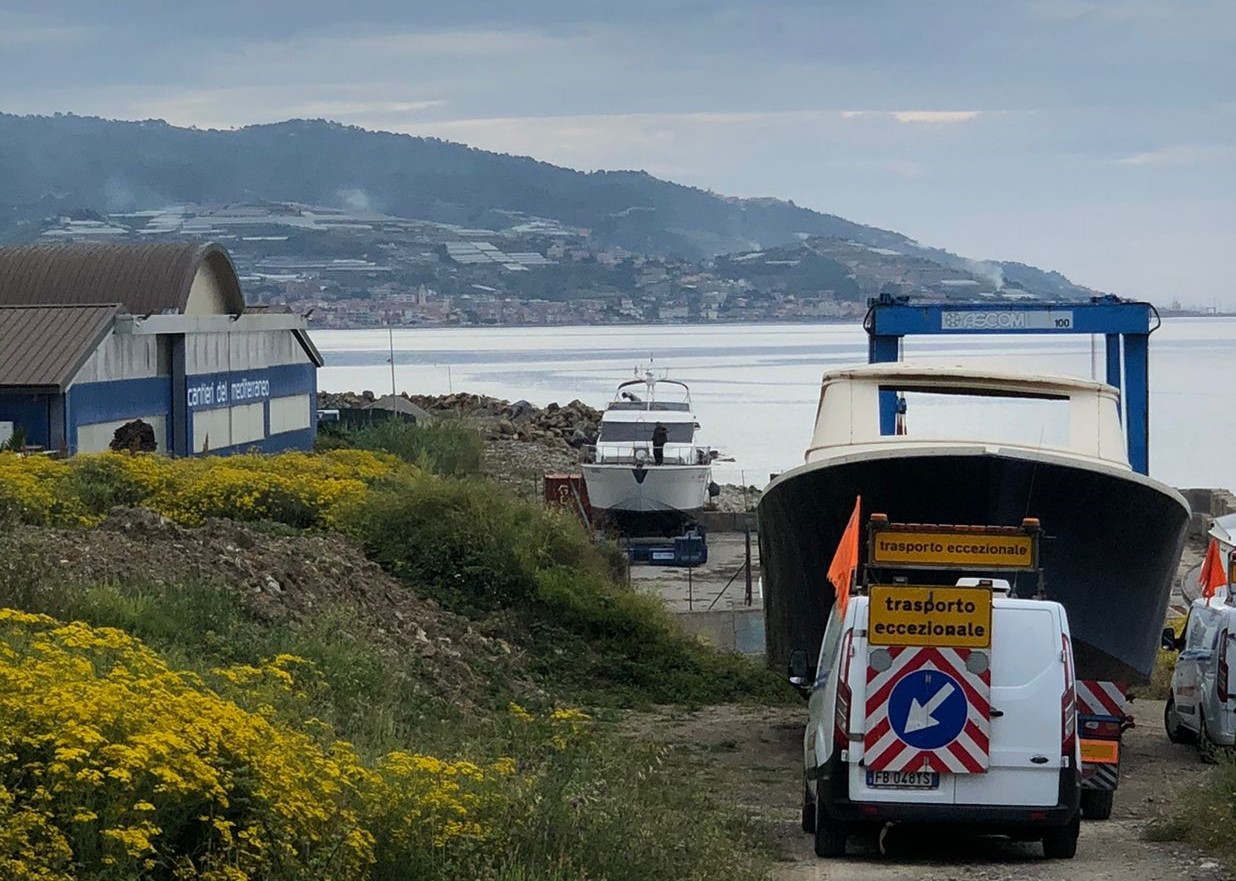 Sanremo, Cantieri del Mediterraneo - Trasporto scafo