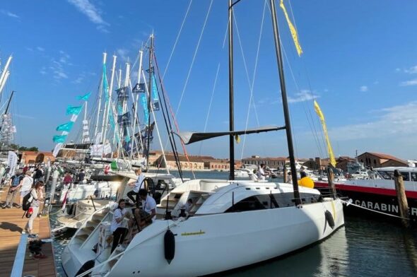 The Stramba presented at the Venice Boat Show, the sail boat without a mast and boom