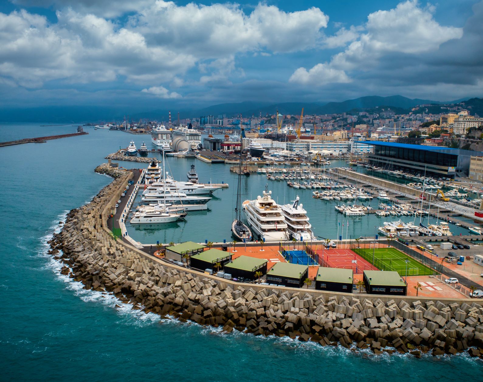 Waterfront Marina Amico