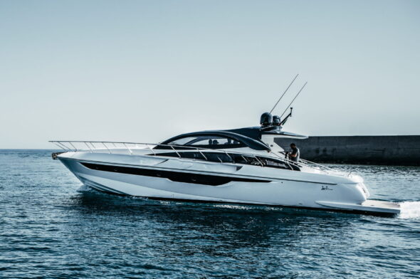 Rizzardi Yachts - INfive