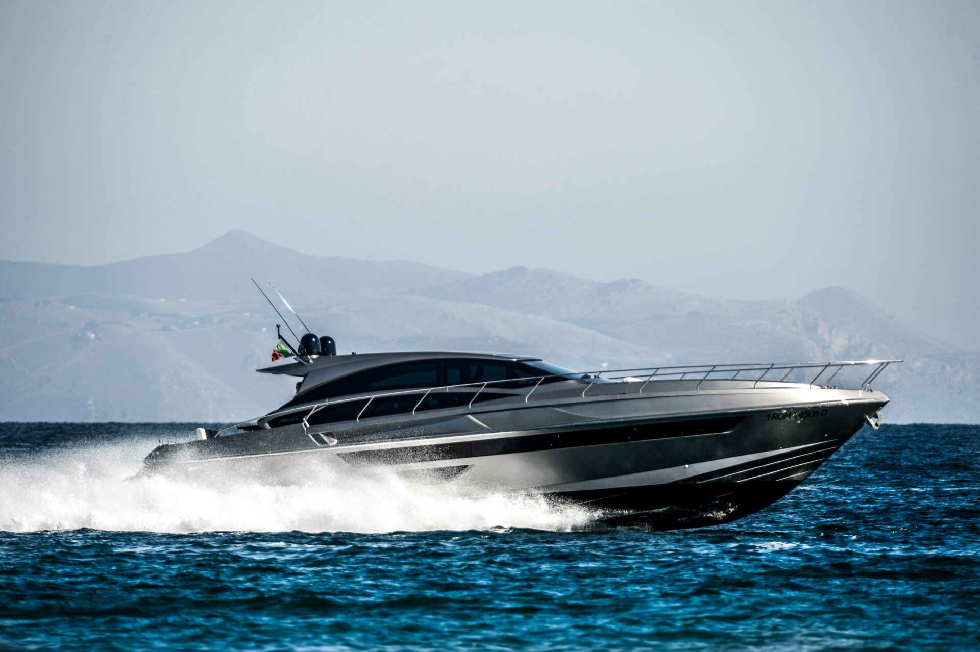 Rizzardi Yachts - InSix_Navigazione_Sel01-56