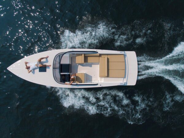 Il nuovo VD 32, l’innovazione dello stile degli yacht VanDutch