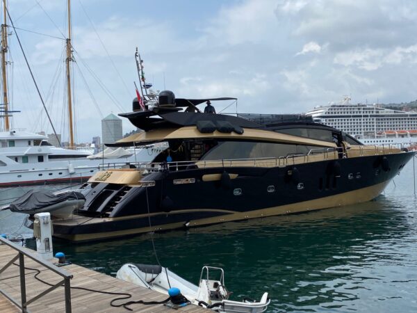 Guardia Costiera ha fermato lo yacht impazzito Porto Antico