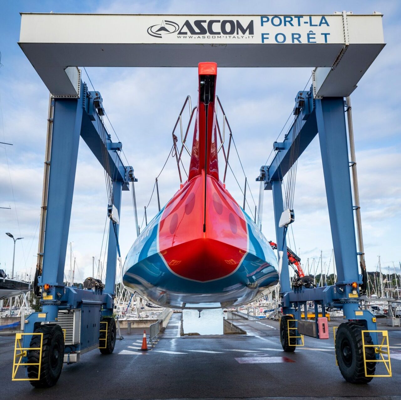 IMOCA 60 di 11th Hour Racing Team 