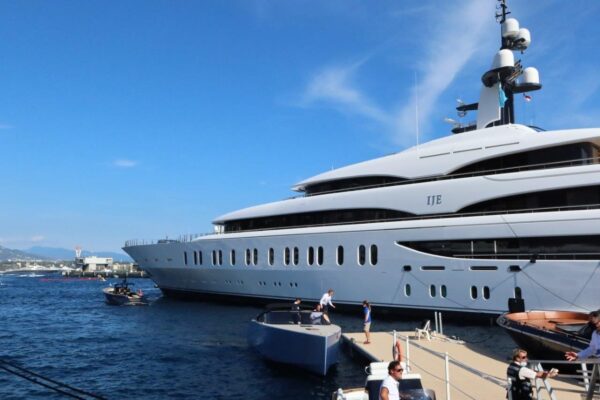 Presenting “IJE”, the 108-metre giga yacht, Benetti’s flagship at the Monaco Yacht Show Orders for 16 mega yachts between 50 and 100 metres