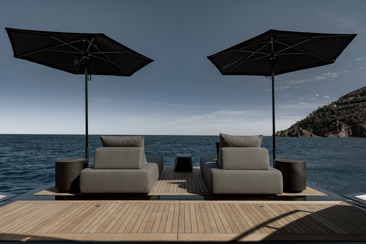 m/y Olokun Tankoa Yachts beach club
