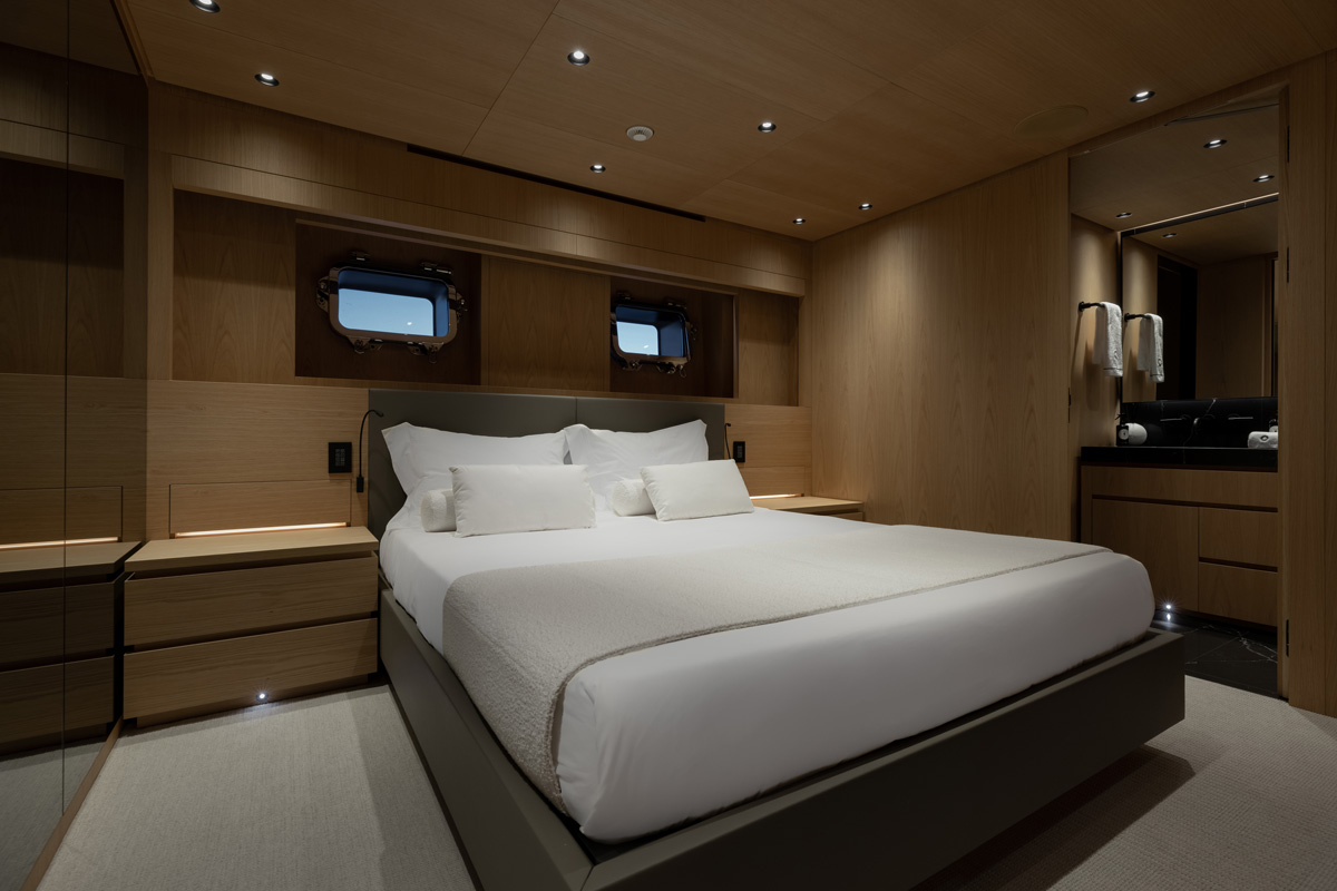 m/y Olokun Tankoa Yachts cabina 